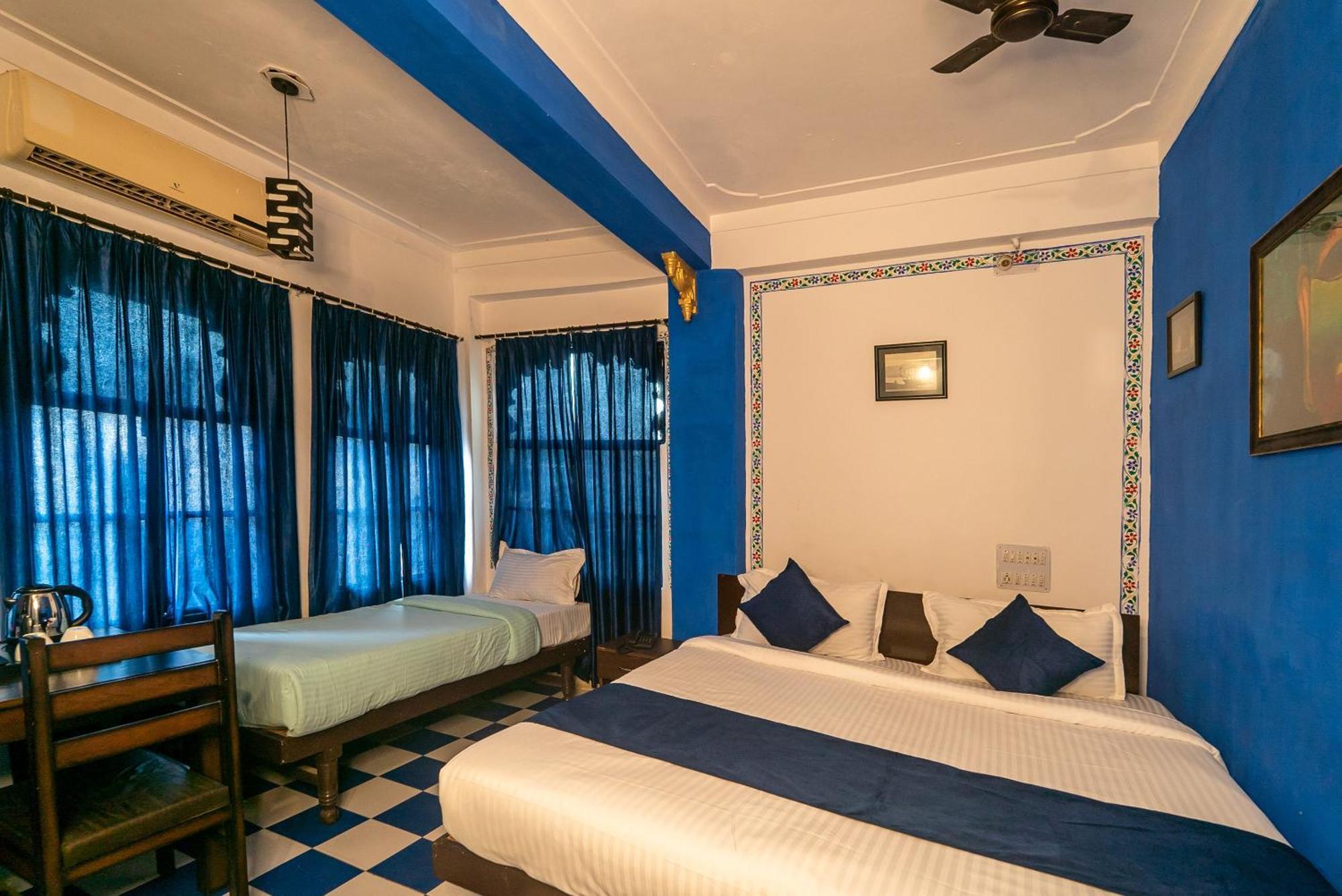Venice View Hotel & Restaurant Udaipur Dış mekan fotoğraf